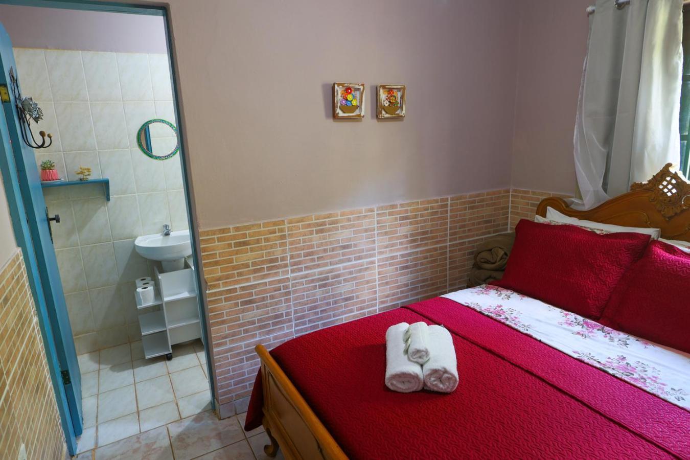 Pousada Linda Flor Bed & Breakfast Alto Paraiso de Goias Exterior photo
